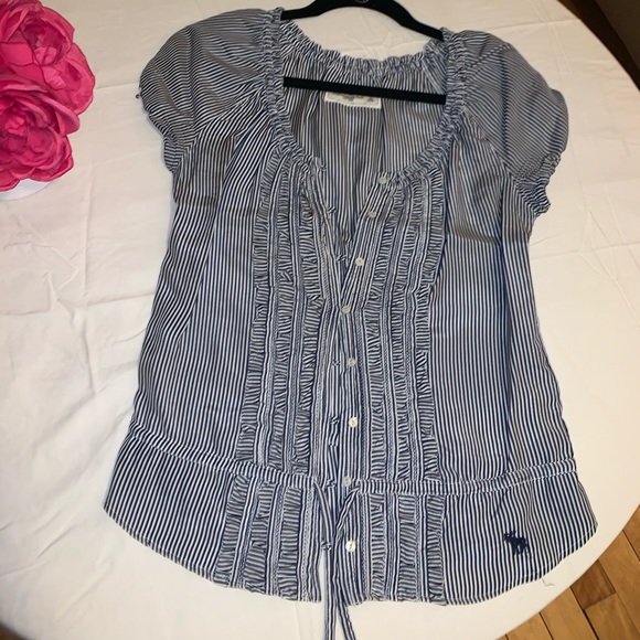 Abercrombie & Fitch Tops - 100% Silk Blouse from Abercrombie.